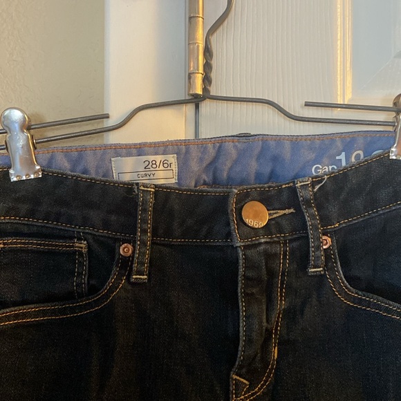 Gap 1969 Curvy bootcut lowrise jeans - 28/6R - EXCELLENT condition!! - Picture 3 of 10